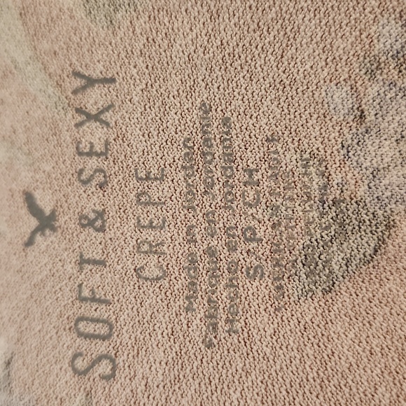 American Eagle SALE - Picture 3 of 6